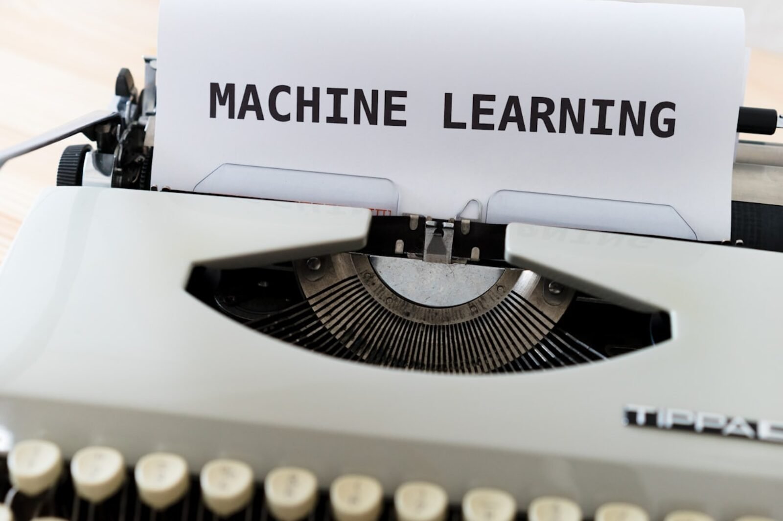 AI Εργαλεία για Μικρές Επιχειρήσεις: Πρακτικοί Τρόποι να Δουλέψετε Πιο Έξυπνα